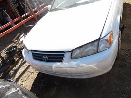 2000 TOYOTA CAMRY LE WHITE 2.2L AT Z18357